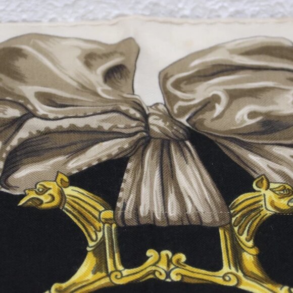 HERMES Carre 90 ETRIERS Scarf Shawl Gold Black Silk - Picture 6 of 11